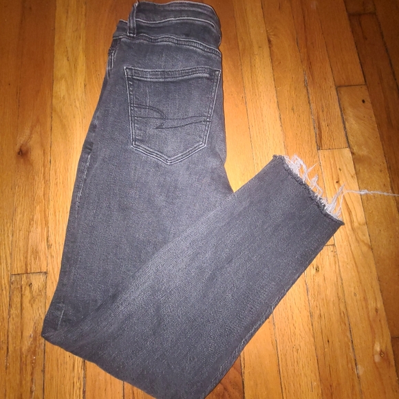 American Eagle Strigid Mom jeans sz 4 - Picture 4 of 6